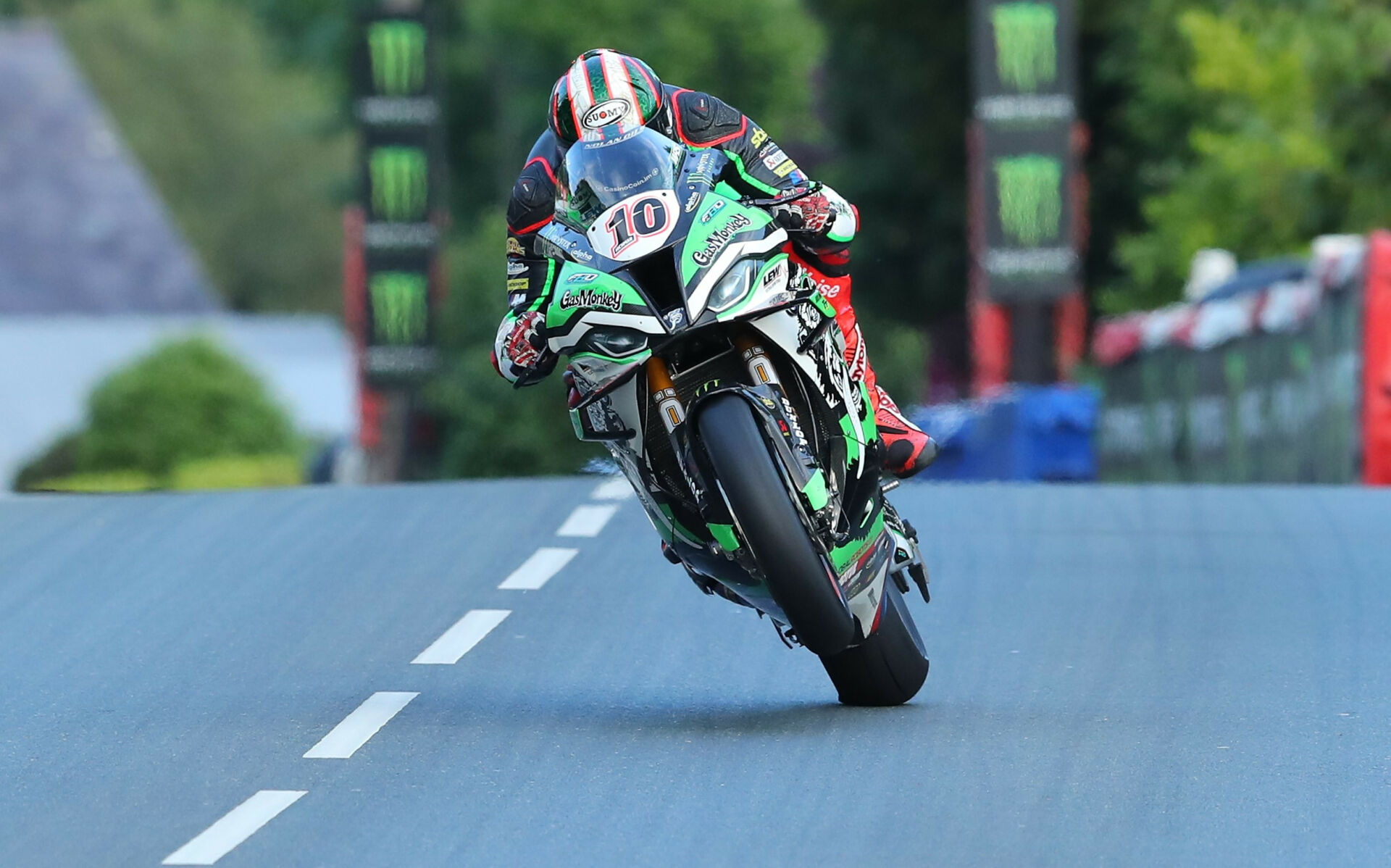 Isle Of Man TT Hickman Quickest As Qualifying Concludes Roadracing
