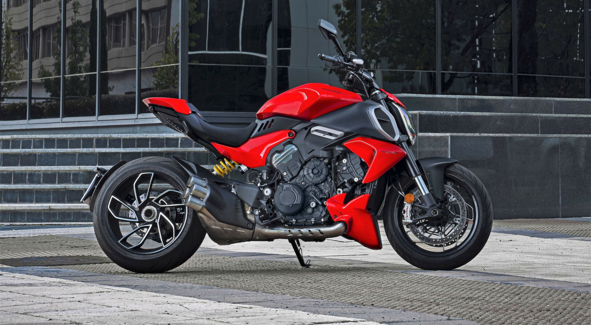 Ducati Diavel V4 Voted “Most Beautiful Bike” At EICMA MotorsAddict