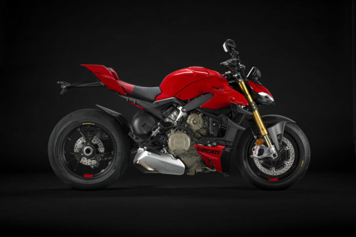 Video: Ducati Unveils 2023 Streetfighter V4 Models - Roadracing World ...