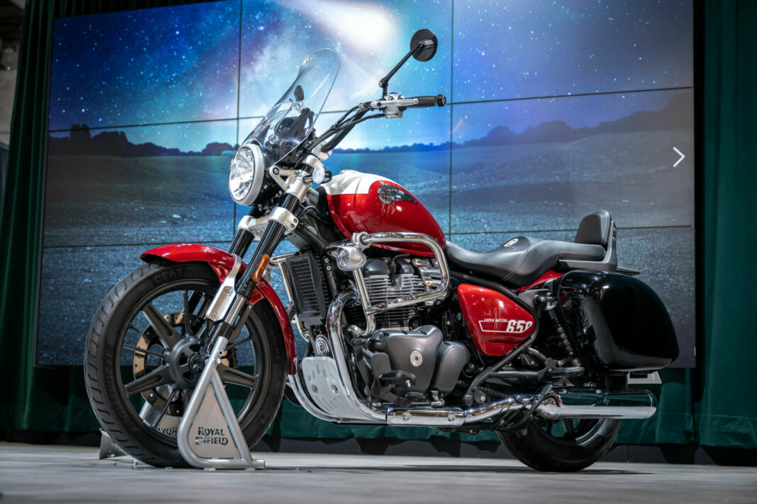 Royal Enfield Unveils Super Meteor Cruiser Roadracing World Magazine Motorcycle Riding