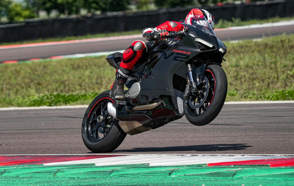 Ducati Releases New Black On Black Livery For Panigale V2 - Roadracing ...