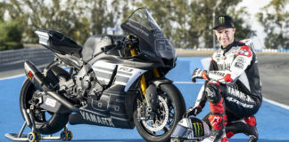 Six-time Superbike World Champion Jonathan Rea (right) and his new Pata Yamaha Prometeon YZF-R1. Photo courtesy Yamaha.