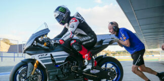 Jonathan Rea heads out on track on his Pata Yamaha YZF-R1 at Jerez. Photo courtesy Yamaha.