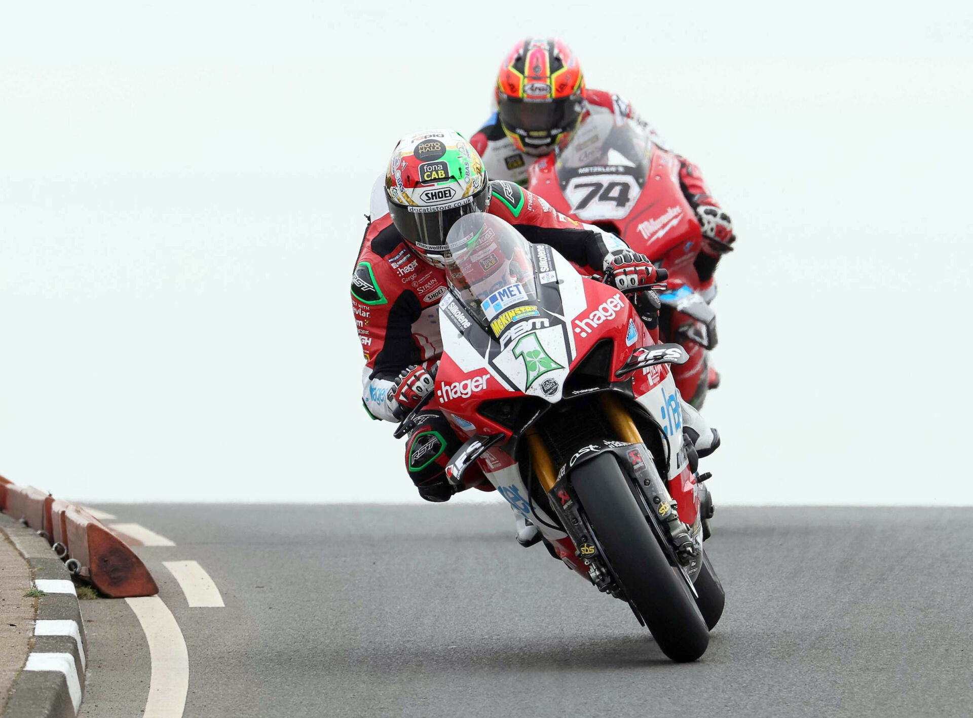 Glenn Irwin (1) broke the lap record during Superbike qualifying Wednesday at the North West 200. Photo by Pacemaker Press International, courtesy NW200 Press Office.