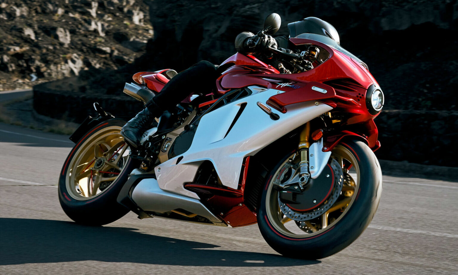 MV Agusta Superveloce 1000 Serie Oro Is Focal Point Of New Movie ...