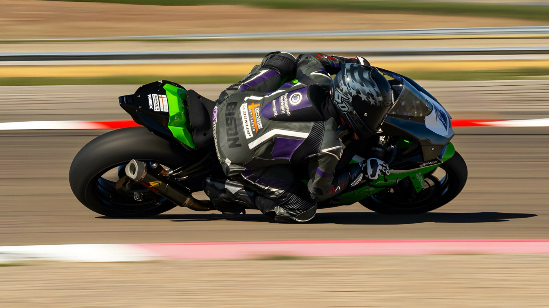 Anthony Norton (1) leads the field in the premier UtahSBA King of the Mountains race at round five of the Masters of the Mountains race series, presented by Utah Motorcycle Law, to remain unbeaten in 2024. Photo by Drive-By Shootings Photography, courtesy UtahSBA.