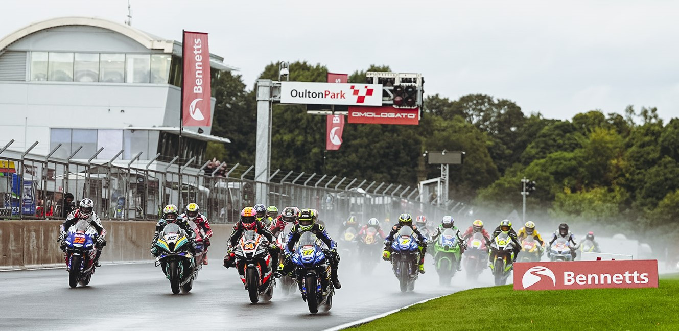 The start of a British Superbike race Sunday at Oulton Park. Photo courtesy MSVR,