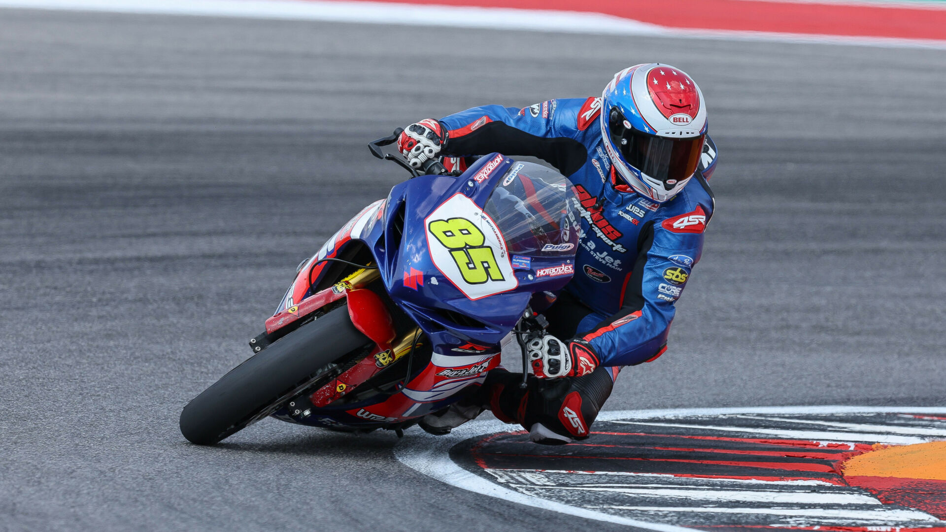 Jake Lewis (85) utilized his Altus Motorsports GSX-R750 to get a win this weekend. Photo by Brian J. Nelson, courtesy Suzuki Motor USA.