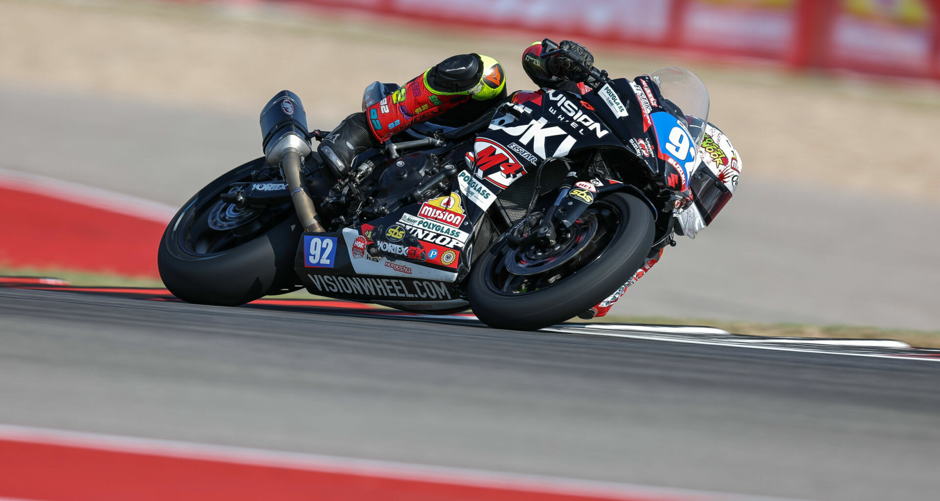 Rossi Moor in action during MotoAmerica Twins Cup Race 2 at Circuit of the Americas, riding a Vision Wheel M4 ECSTAR Suzuki GSX-8R built by Team Hammer. Photo by Brian J. Nelson.