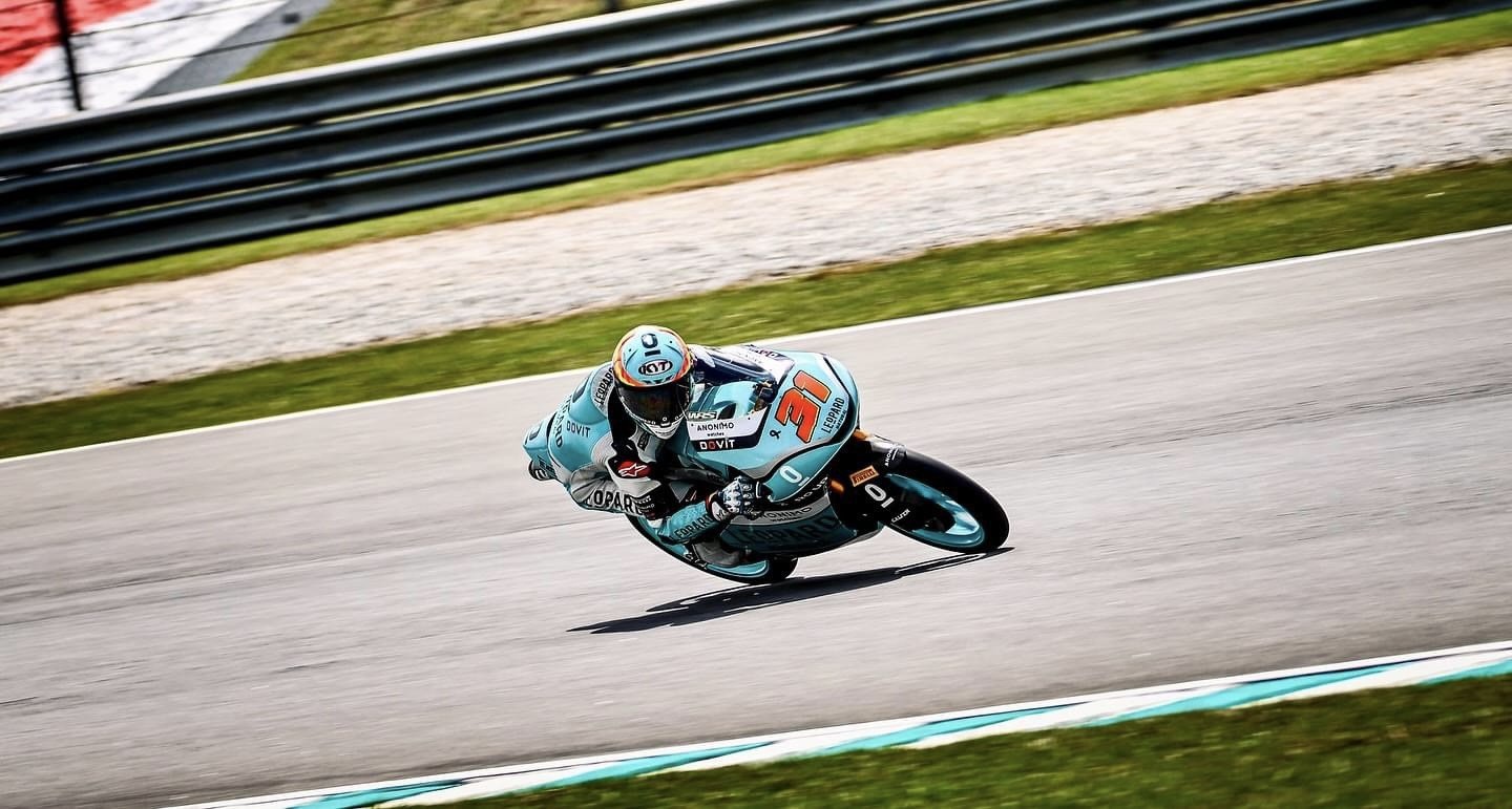 Adrian Fernandez (31) on pole position in Malaysia. Photo courtesy Dorna.