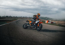 MY25 KTM 390 SMC R. Photo courtesy : KTM North America, Inc.