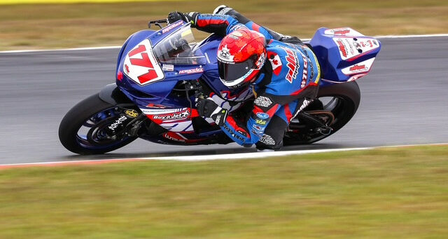 Torin Collins (171) on his Suzuki GSX-R750. Photo courtesy : Altus Motorsport.