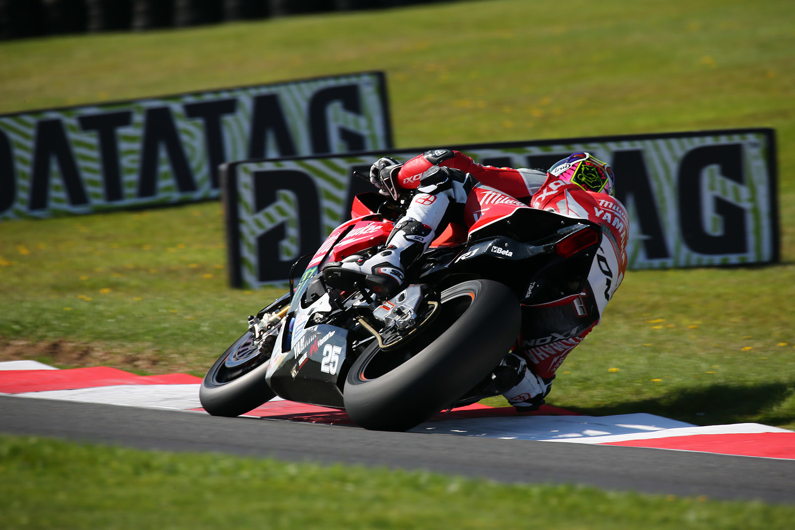 Brookes Takes 47 Point Bsb Championship Lead Into Tripleheader Finale At Brands Hatch