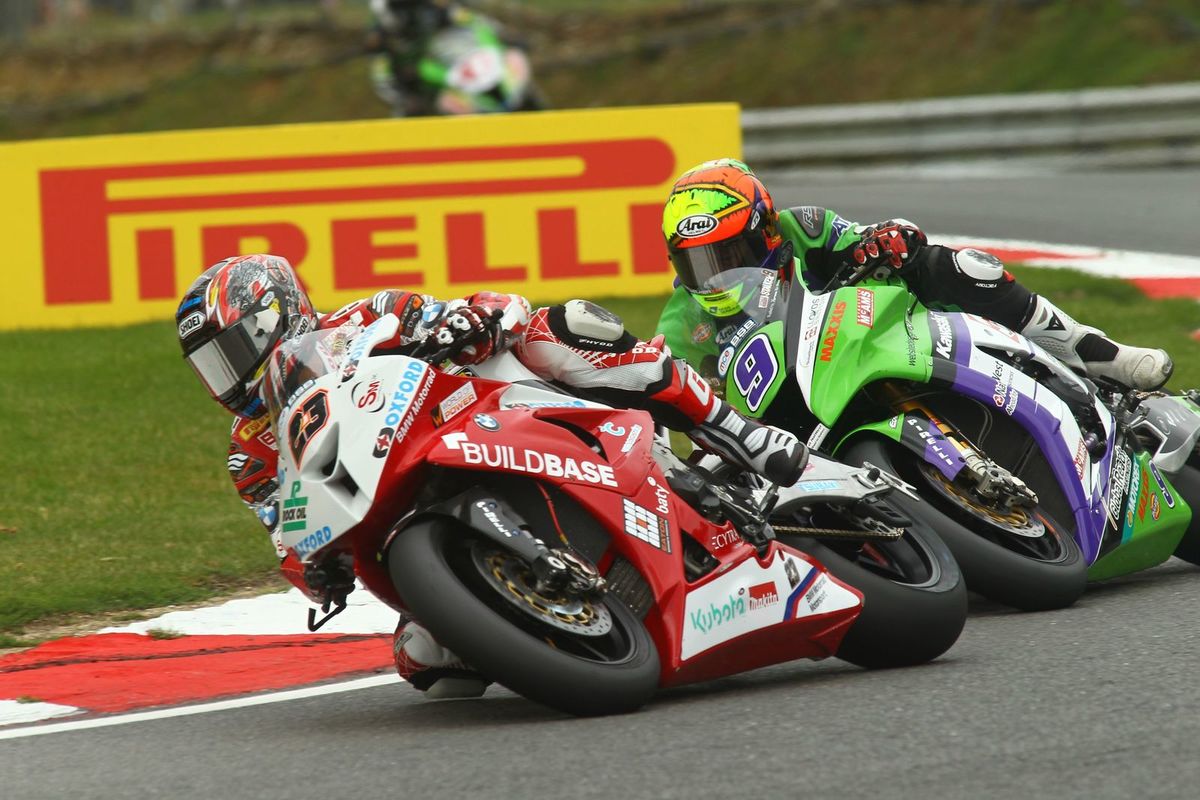 Mce British Superbike Championship Kiyonari In The Dry Waters In The Wet At Brands Hatch