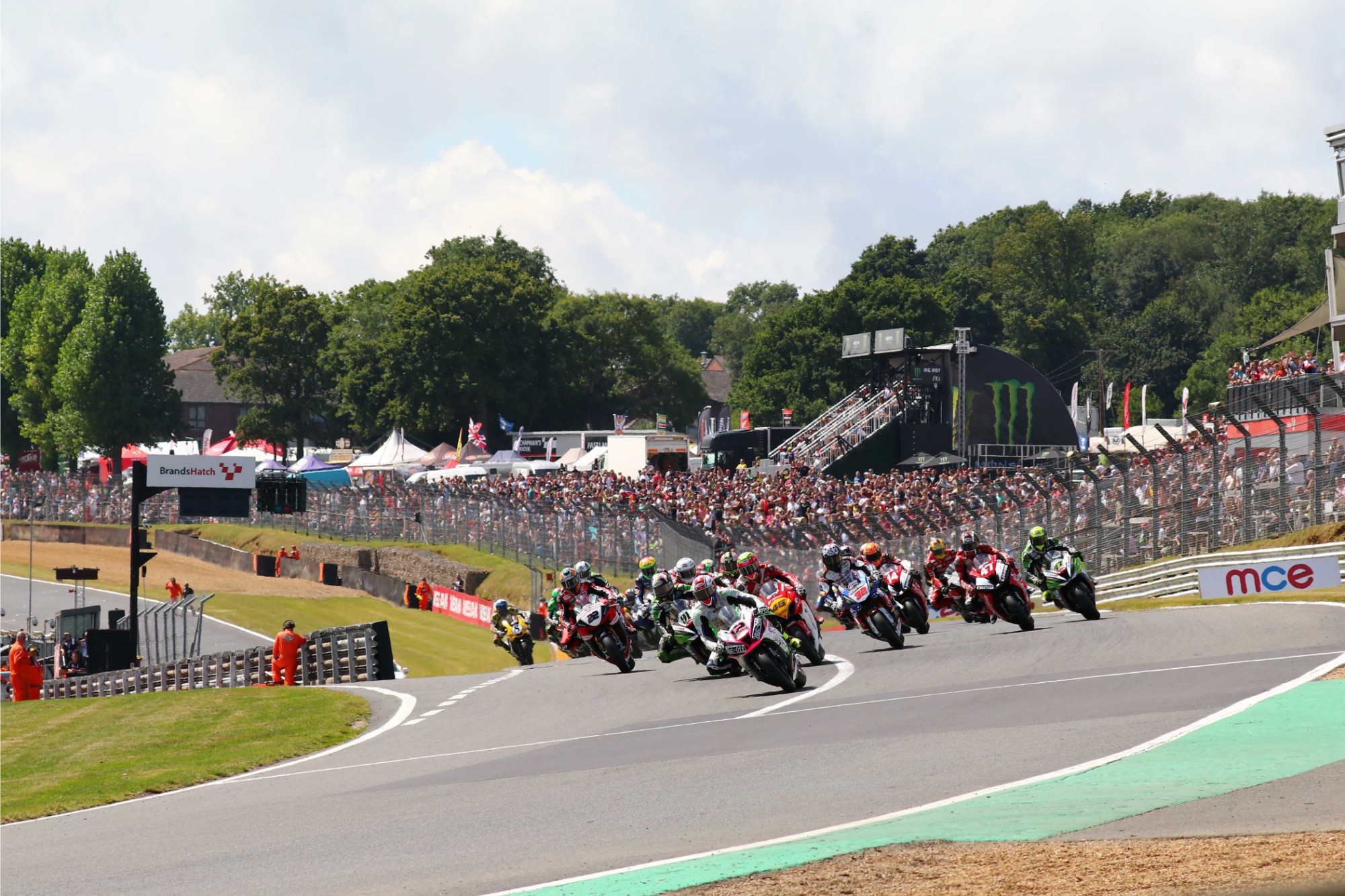 British Superbike Race One Results From Brands Hatch Roadracing World Magazine Motorcycle